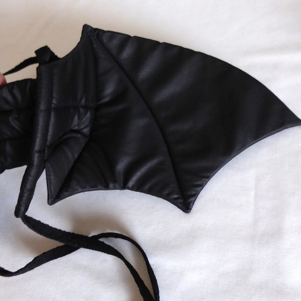 HALLOWEEN PET COSTUME DOG CAT BLACK QUILTED VAMPIRE BAT WINGS (NEW NEVER USED) - Picture 6 of 10